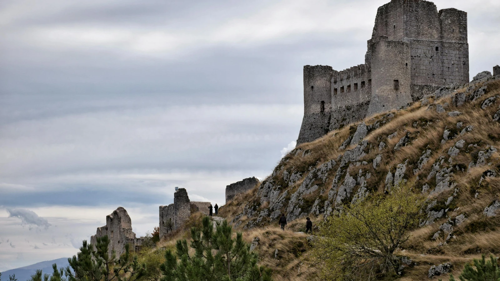 Lëkurësi Castle hilltop above Sarandë Bay accessible by rental car